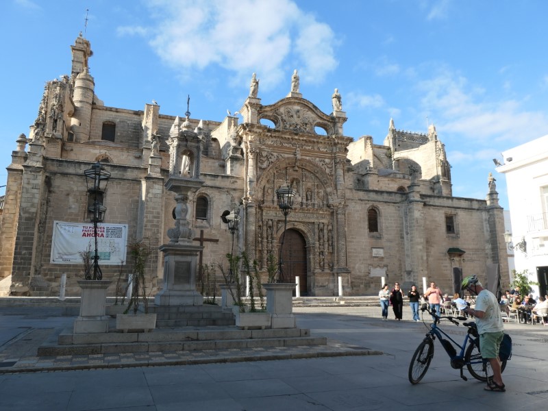 Basilica de Nuestra Senora de los Milagros op de Plaza de España in El Puerto de Santa María