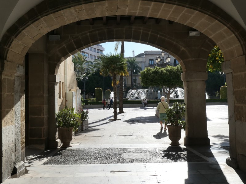 Doorgang naar de Plaza de Arenal in Jerez de la Frontera