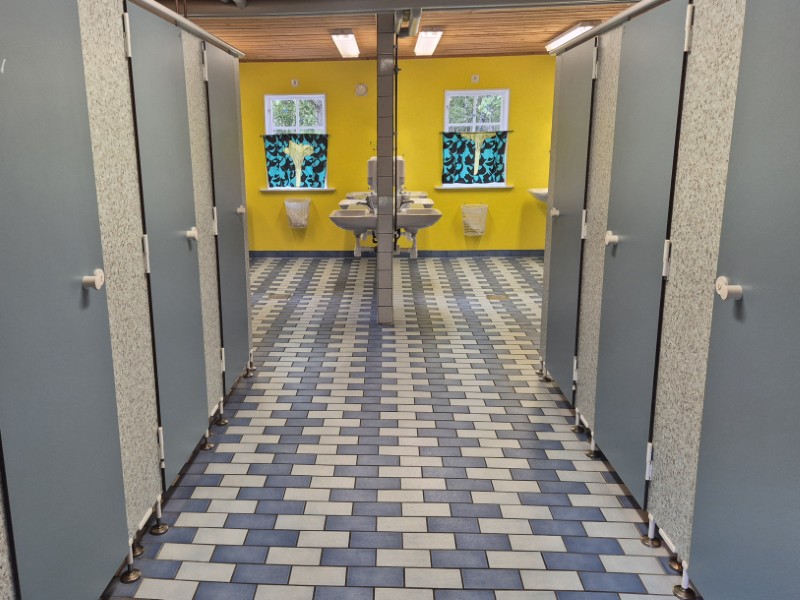 Interieur sanitairgebouw