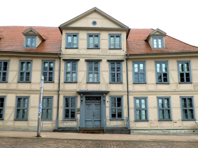 groot gebouw in Schwerin